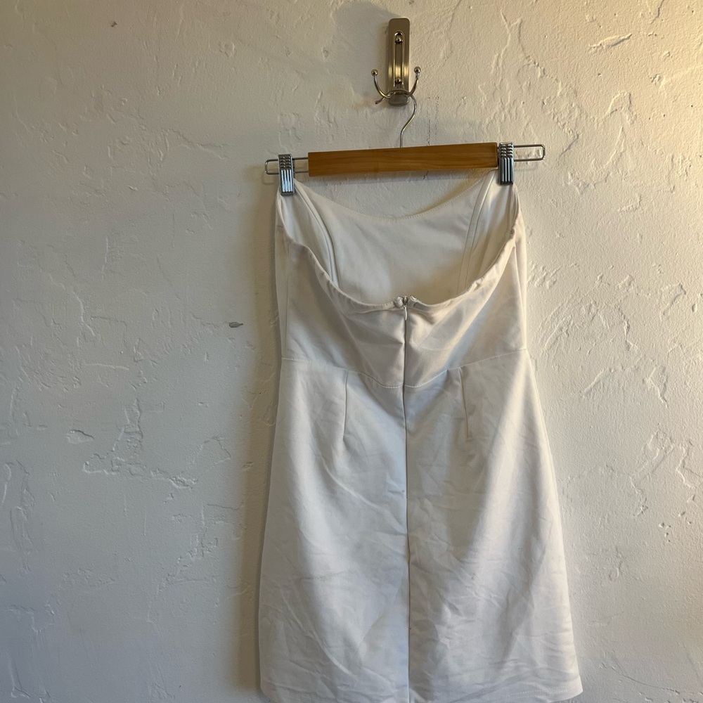 Superdown from Revolve- Strapless White Graduatio… - image 3